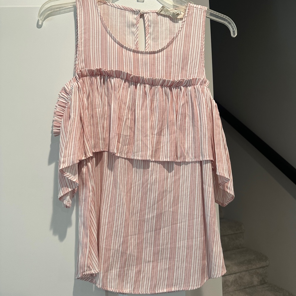 Tank top with off the shoulder detail. Light rose pink with white stripes.